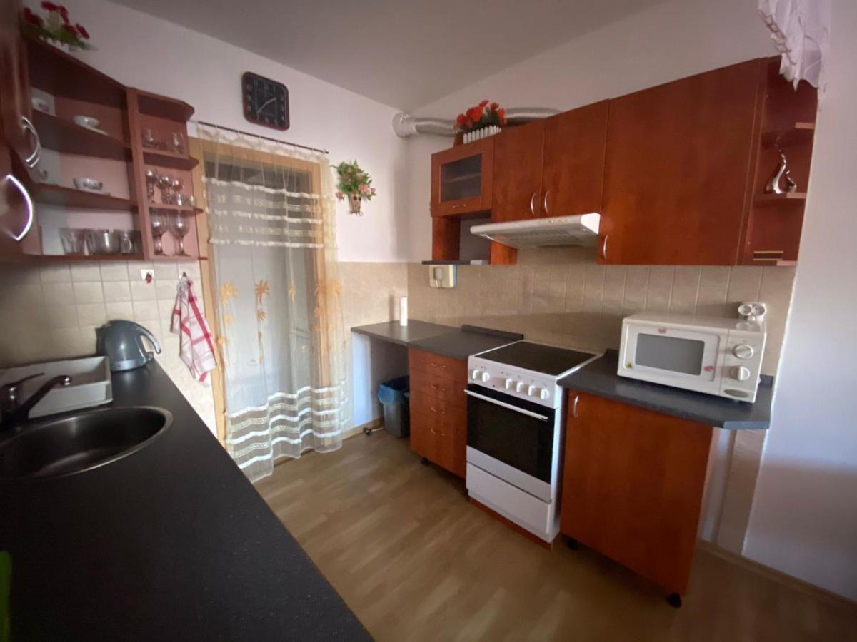 Apartman Tanas Atlantis Tabor Apartamento Exterior foto